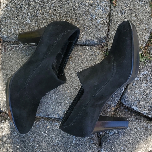 Aquatalia Vera Gomma Black Suede Ankle Boots  sz. 4 - Picture 6 of 9